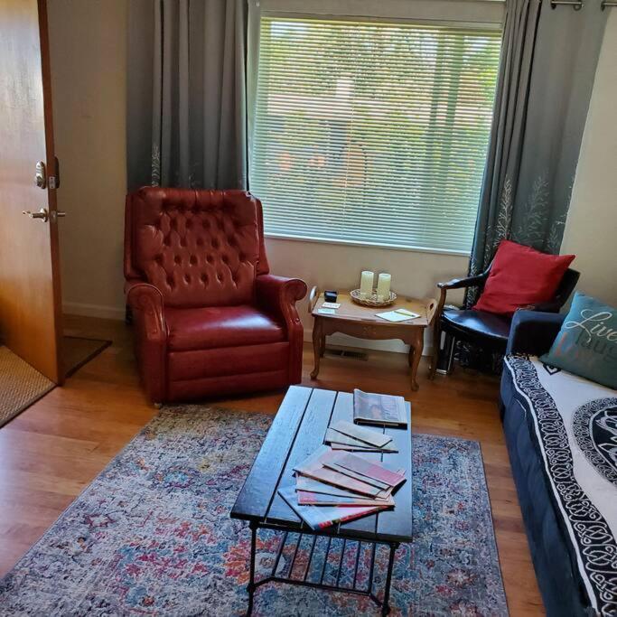Sweet 2 Bedroom Close To U Of Oregon & Track! 尤金 外观 照片
